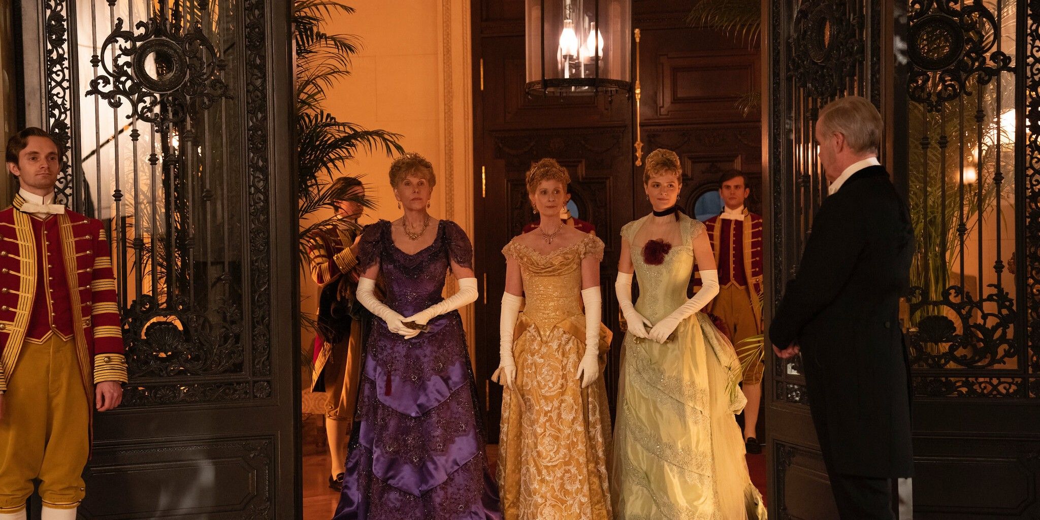 Marian and her aunts arrive at a house in the Gilded Age.