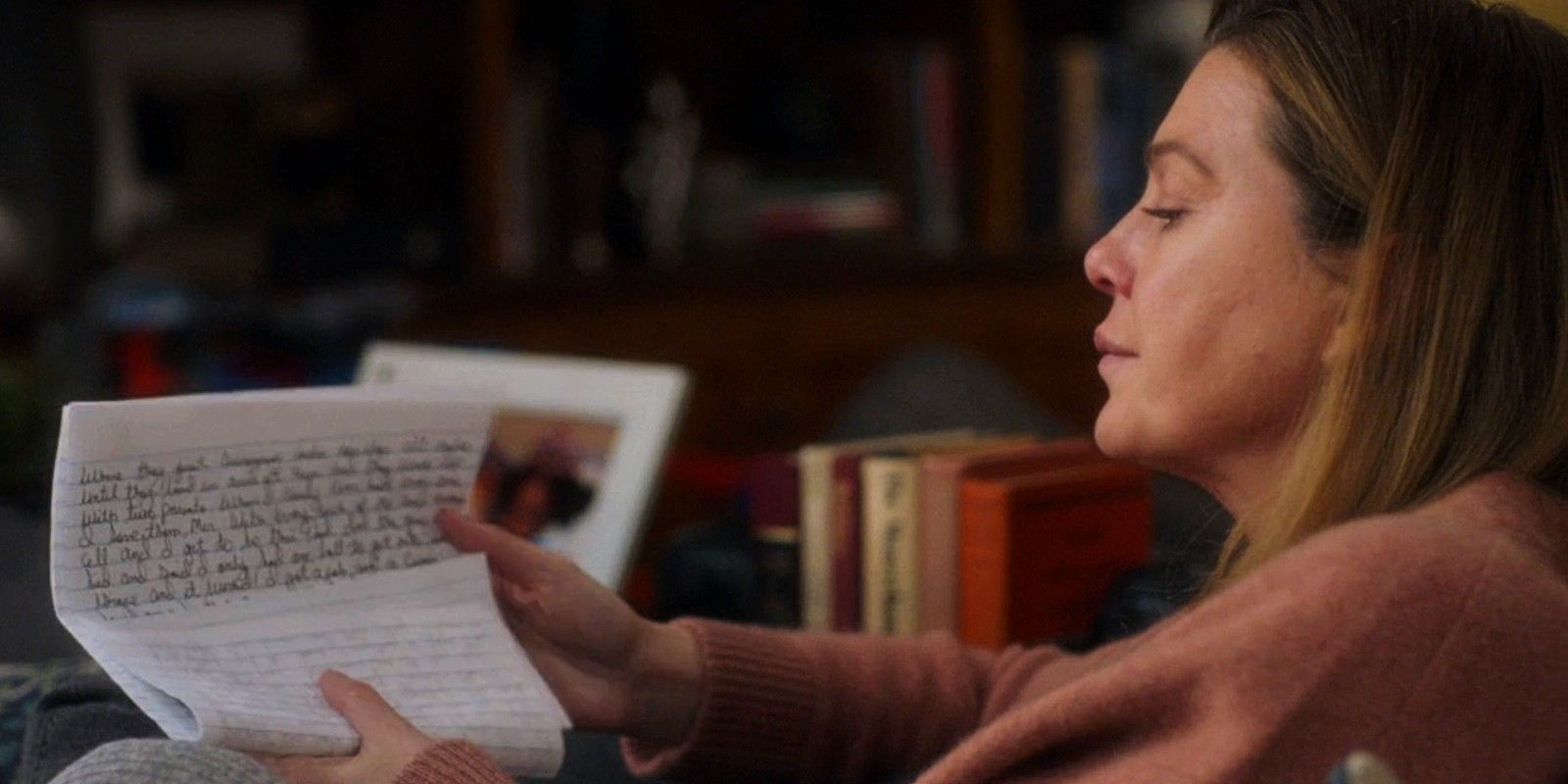 Meredith reading alex's letter
