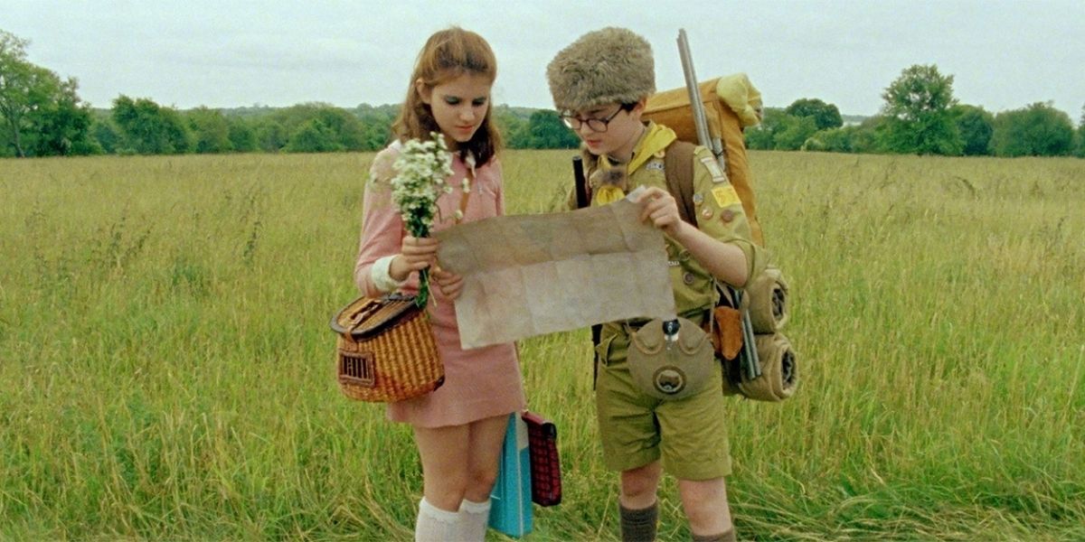 Sam and Suzy looking at the map in Moonrise Kingdom