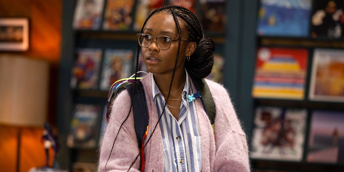 Naomi stands in a comic book store in the CW series Naomi