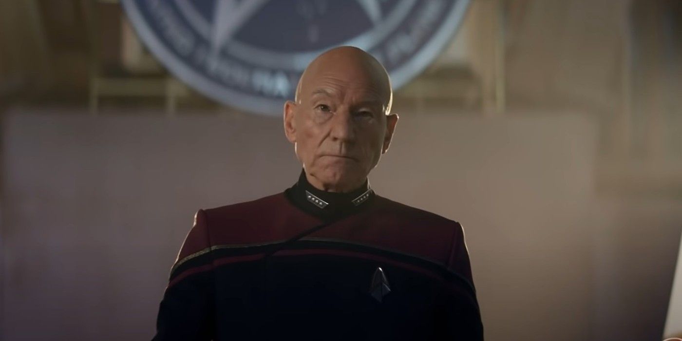 Picard habla en la Academia de la Flota Estelar en Star Trek 