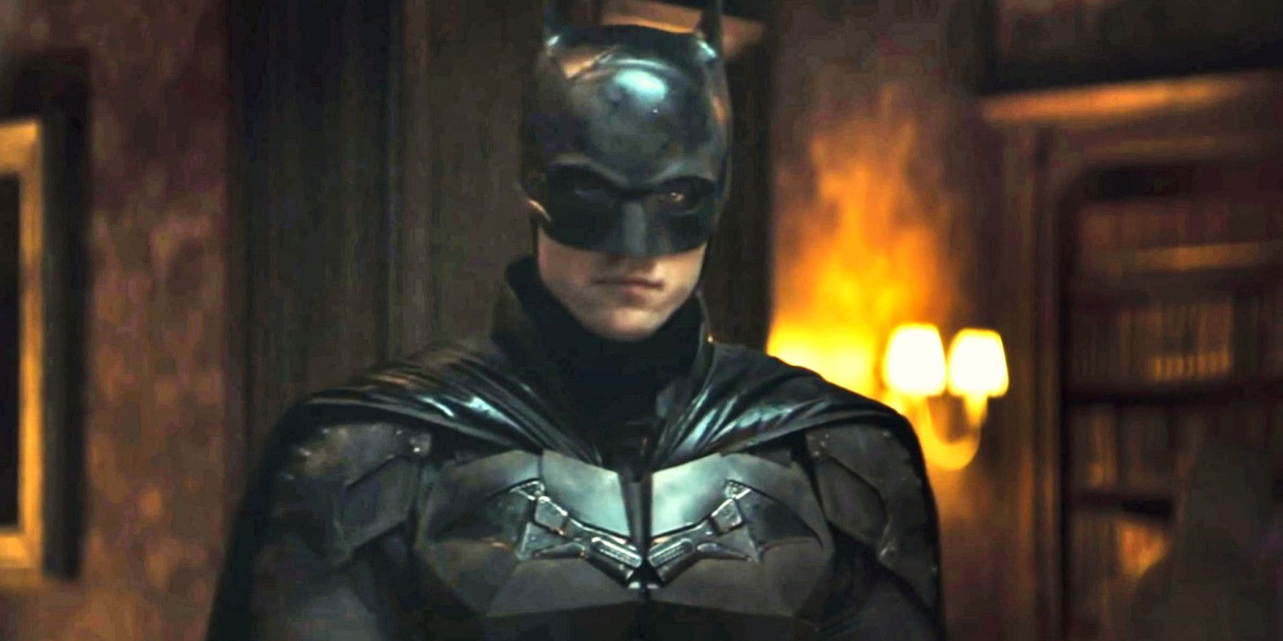 The Batman Images Give Close Look At Pattinson's Suit Details &amp; Weapons