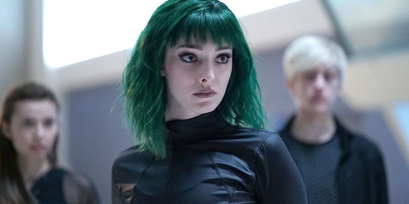 Polaris with her crew in The Gifted