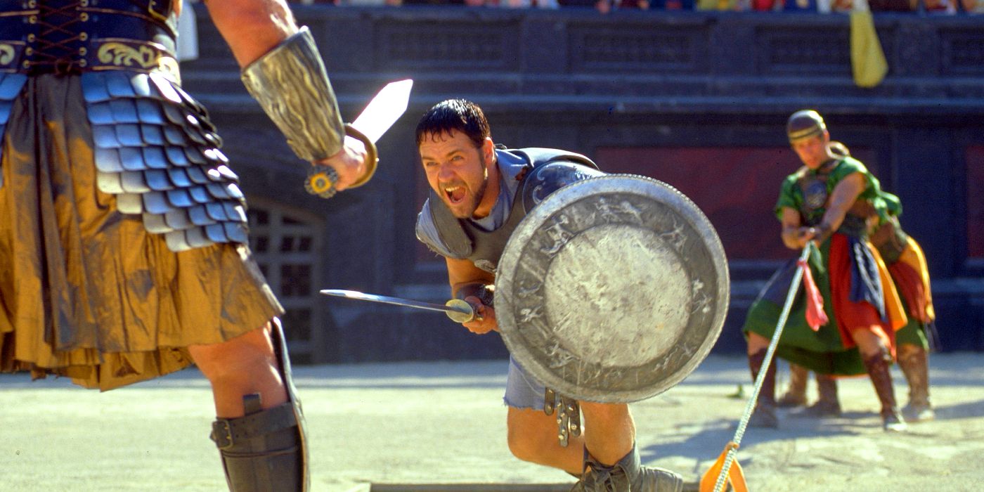 Maximus (Russell Crowe) fighting in the colosseum in Gladiator