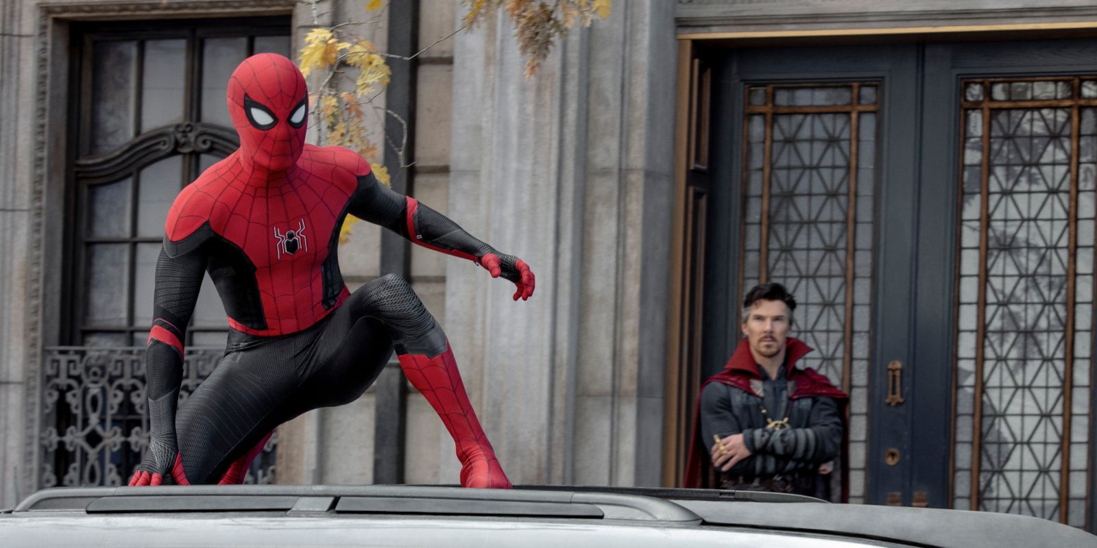 Spider-Man Writers Explain Maguire, Garfield &amp; Holland’s Bond