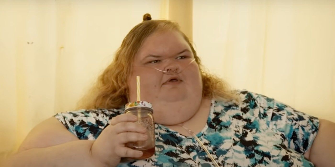 Tammy Slaton holding a drink in 1000-lb Sisters