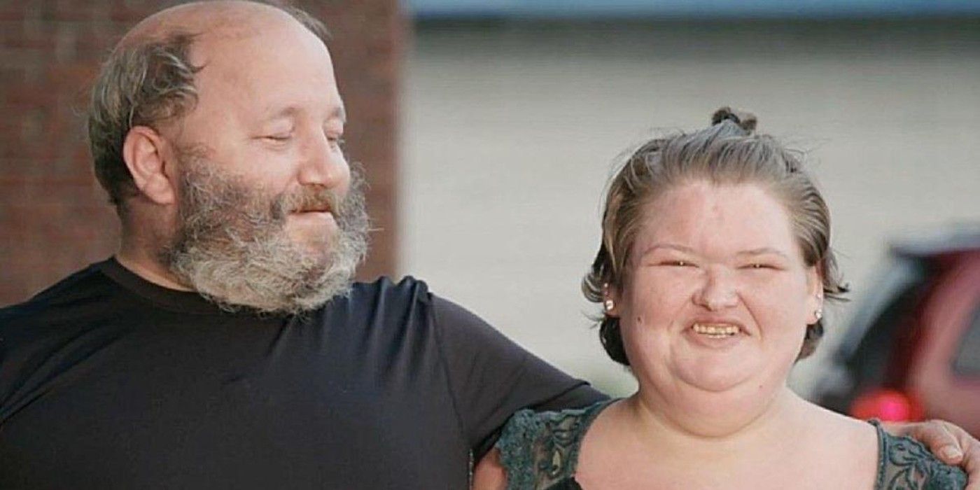Amy Slaton and Michael Halterman from 1000-lb Sisters smiling 