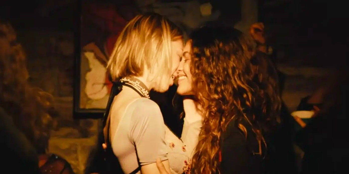 Jules and Rue kiss on Euphoria