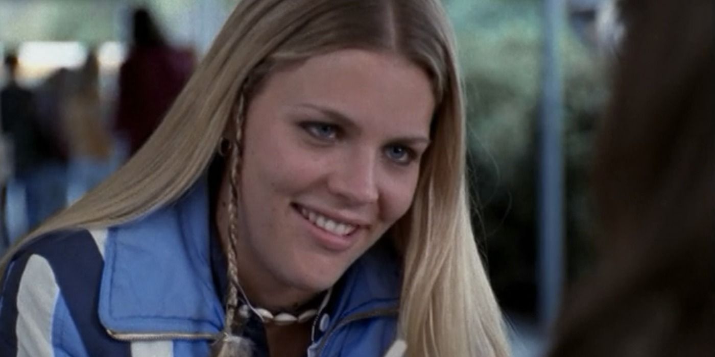 Busy Phillips smiling as Kim in Freaks and Geeks.