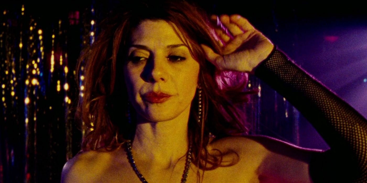 Marisa Tomei in The Wrestler looking sad on stage.