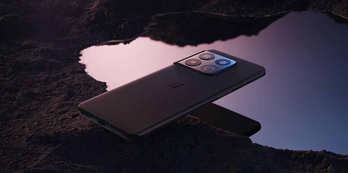 Official render of the OnePlus 10 Pro in black