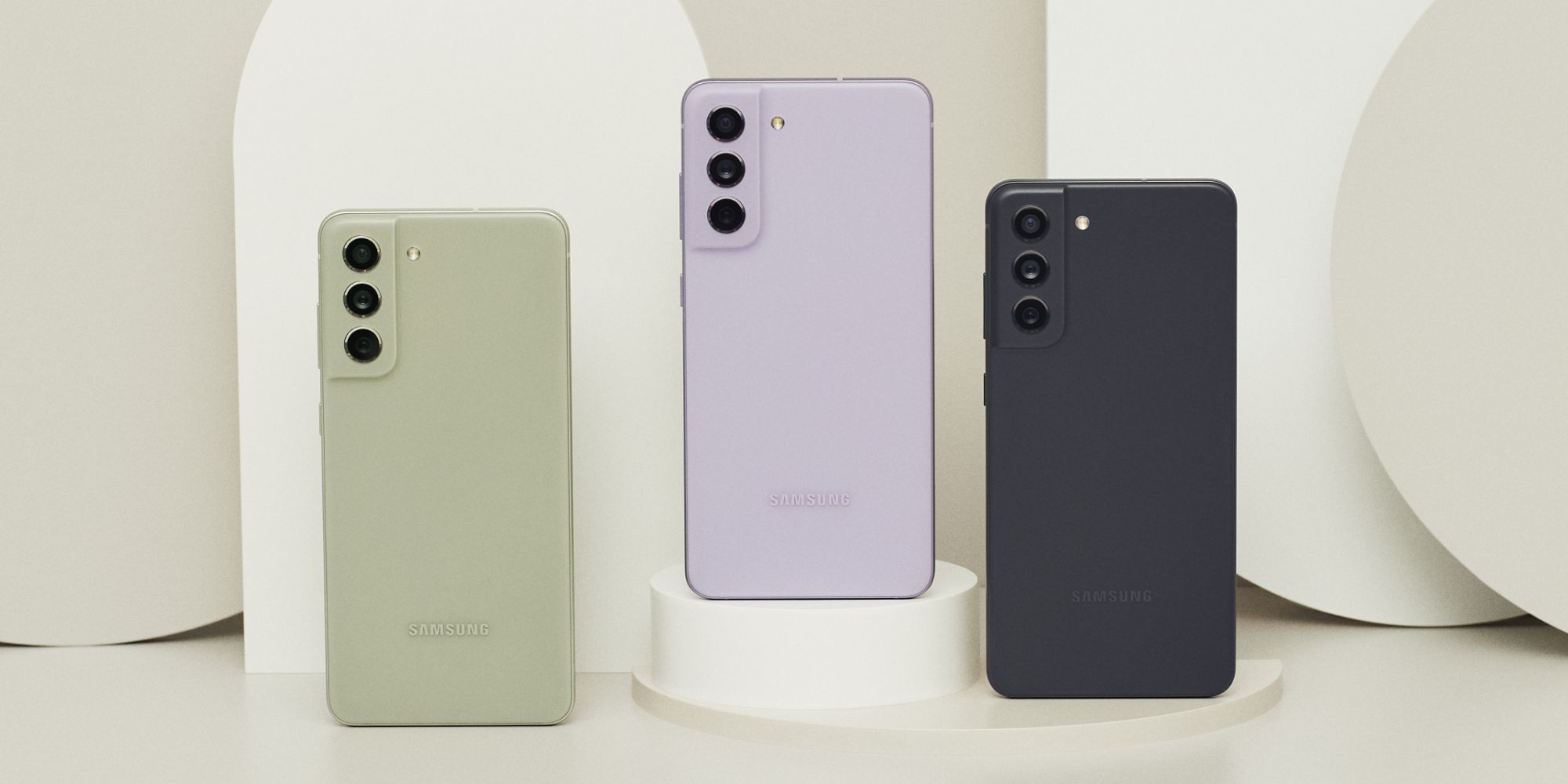 Samsung Galaxy S21 FE in three colors