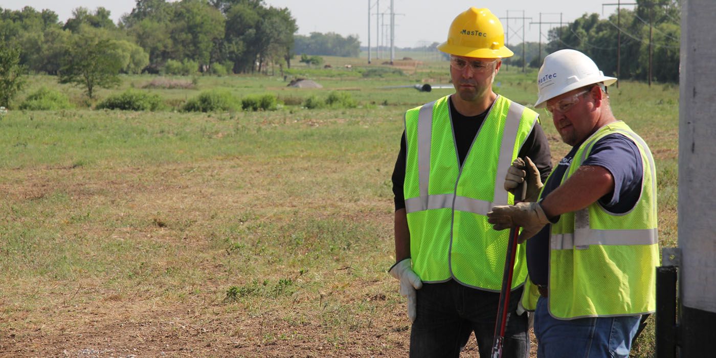 The CEO of MasTec in disguise in construction gear on an episode of Undercover Boss.