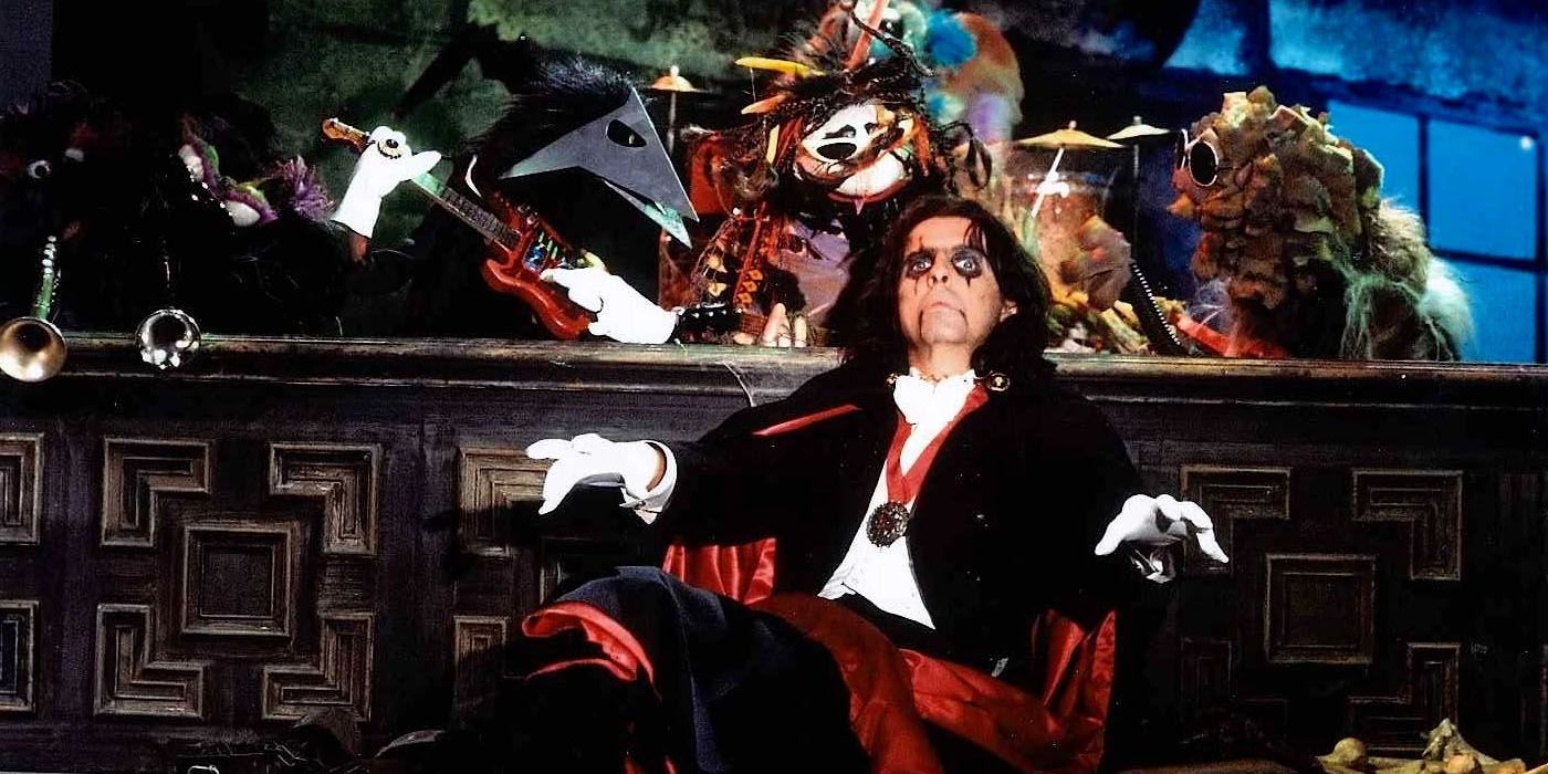 Alice Cooper and a spooky Muppet band in The Muppet Show