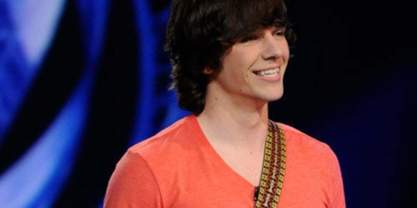 Tim Urban smiling in American Idol
