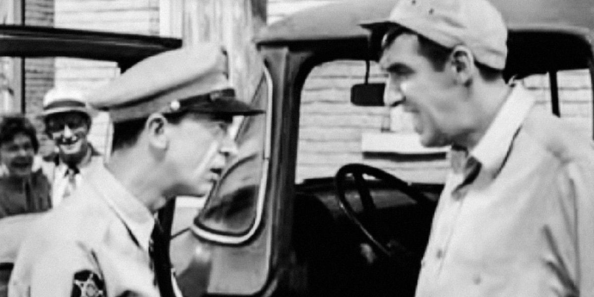 Gomer and Barney argue in the street from Citizen's Arrest