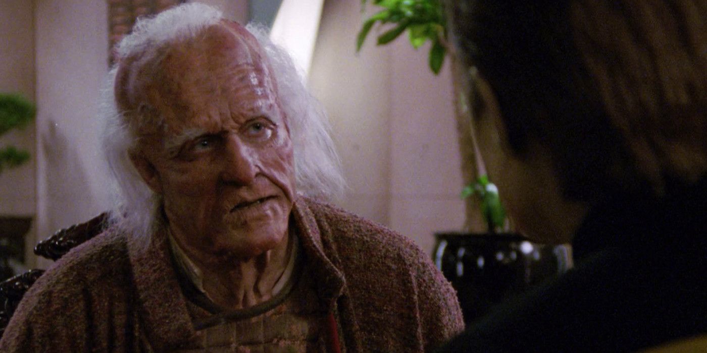 Brent Spiner as Dr. Noonian Soong talking to Data in Star Trek: The Next Generation