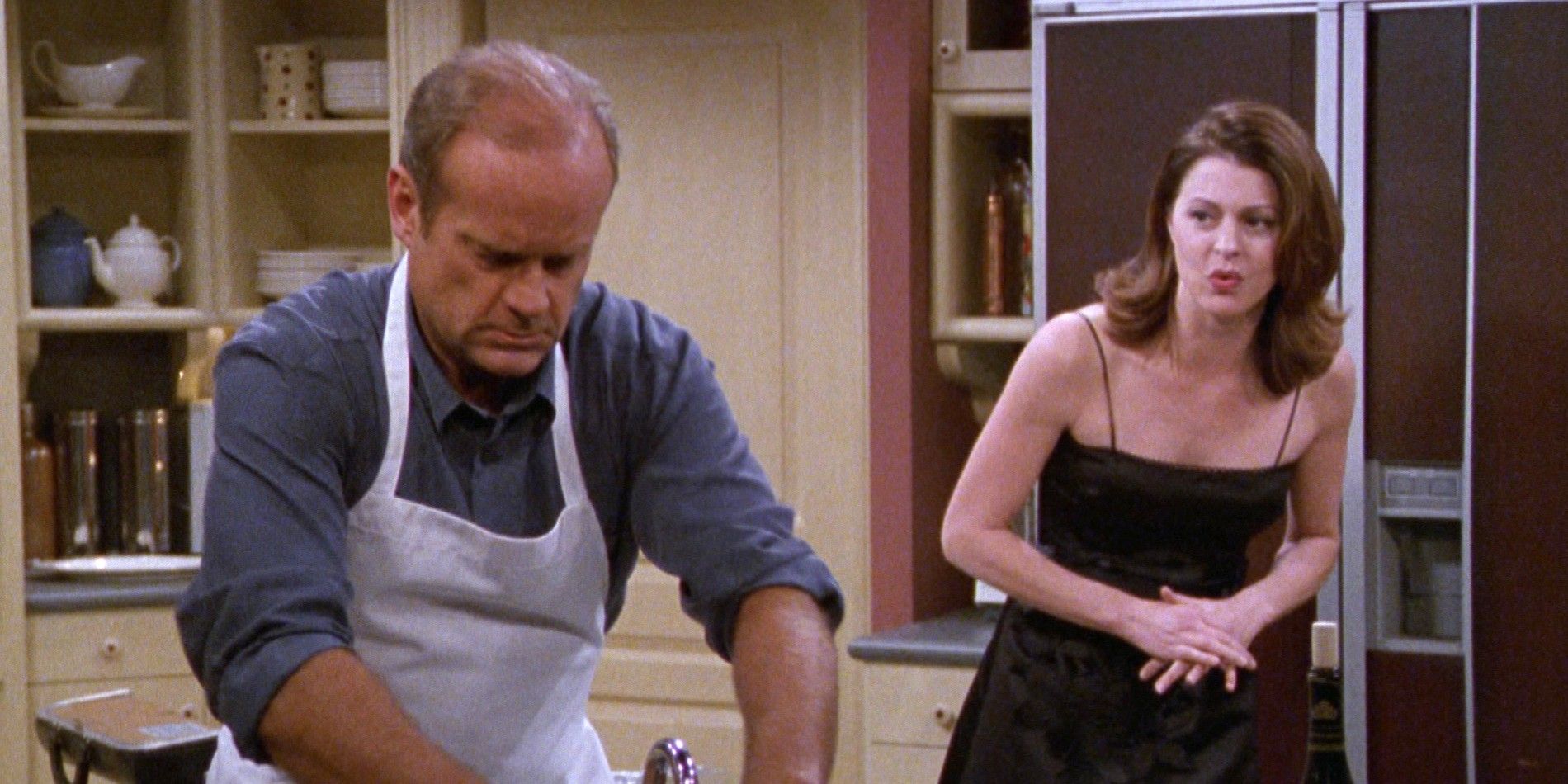 Frasier and Daphne in the kitchen in Frasier