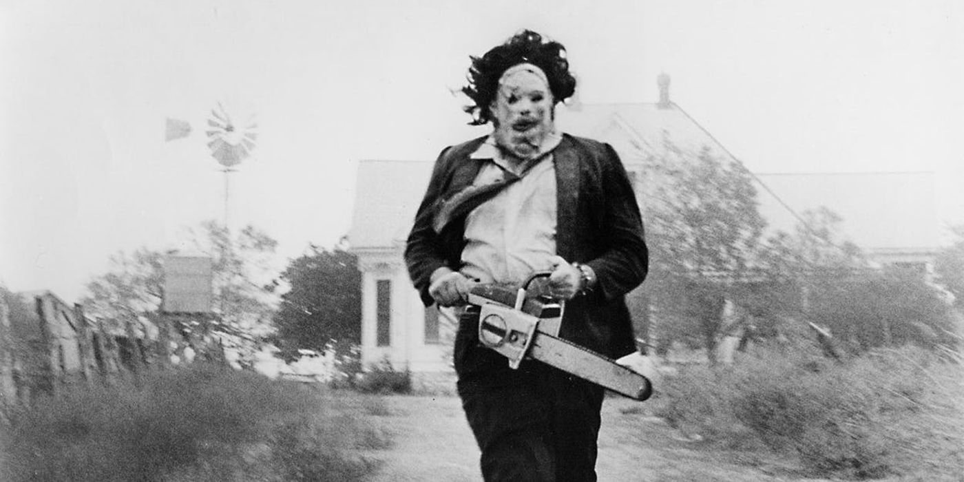 Leatherface running with his chainsaw on The Texas Chainsaw Massacre
