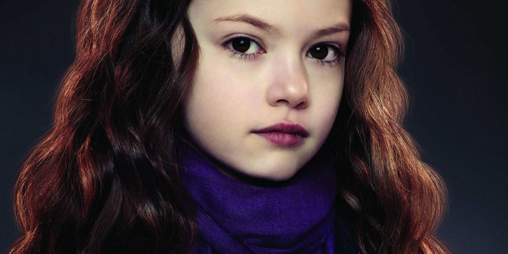Mackenzie Foy Playing Renesmee Cullen in Twilight