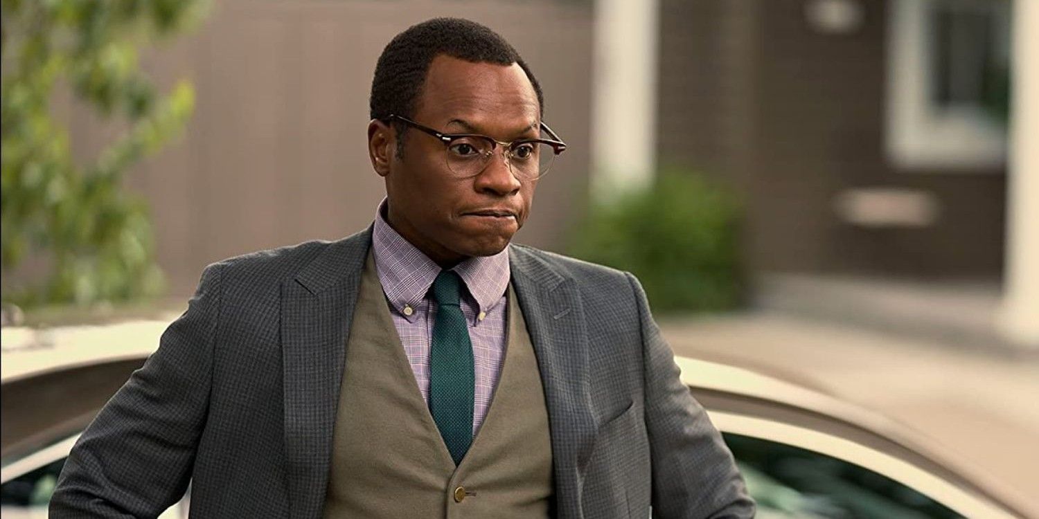 Malcolm Goodwin parecendo irritado como Oscar Finlay em Reacer