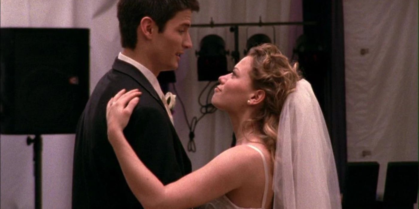 Nathan and Haley dancing at their wedding on One Tree Hill