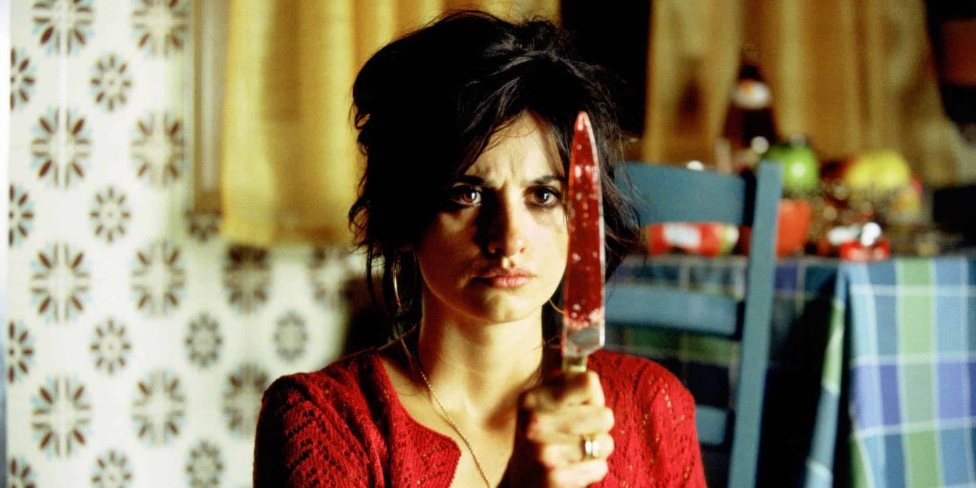 Penélope Cruz with a knife in Volver
