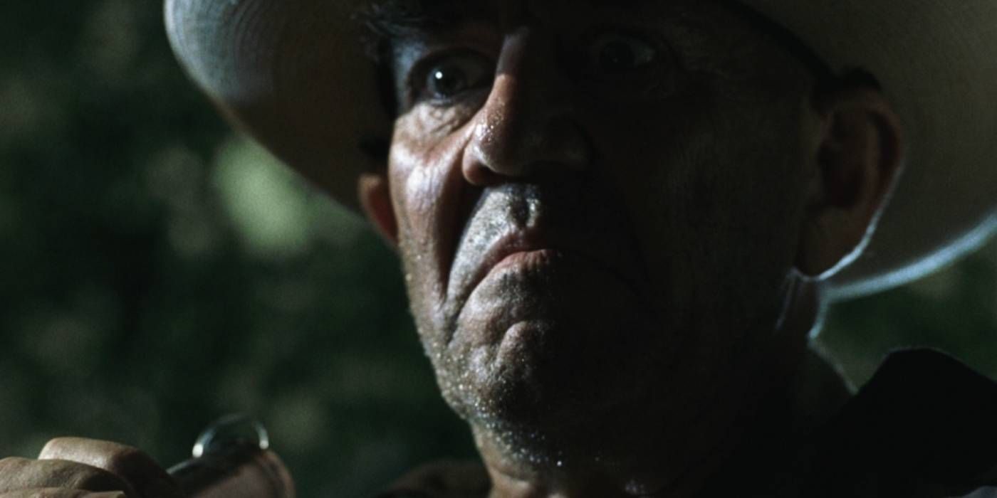 R. Lee Ermey in Texas Chainsaw Massacre 2003 image