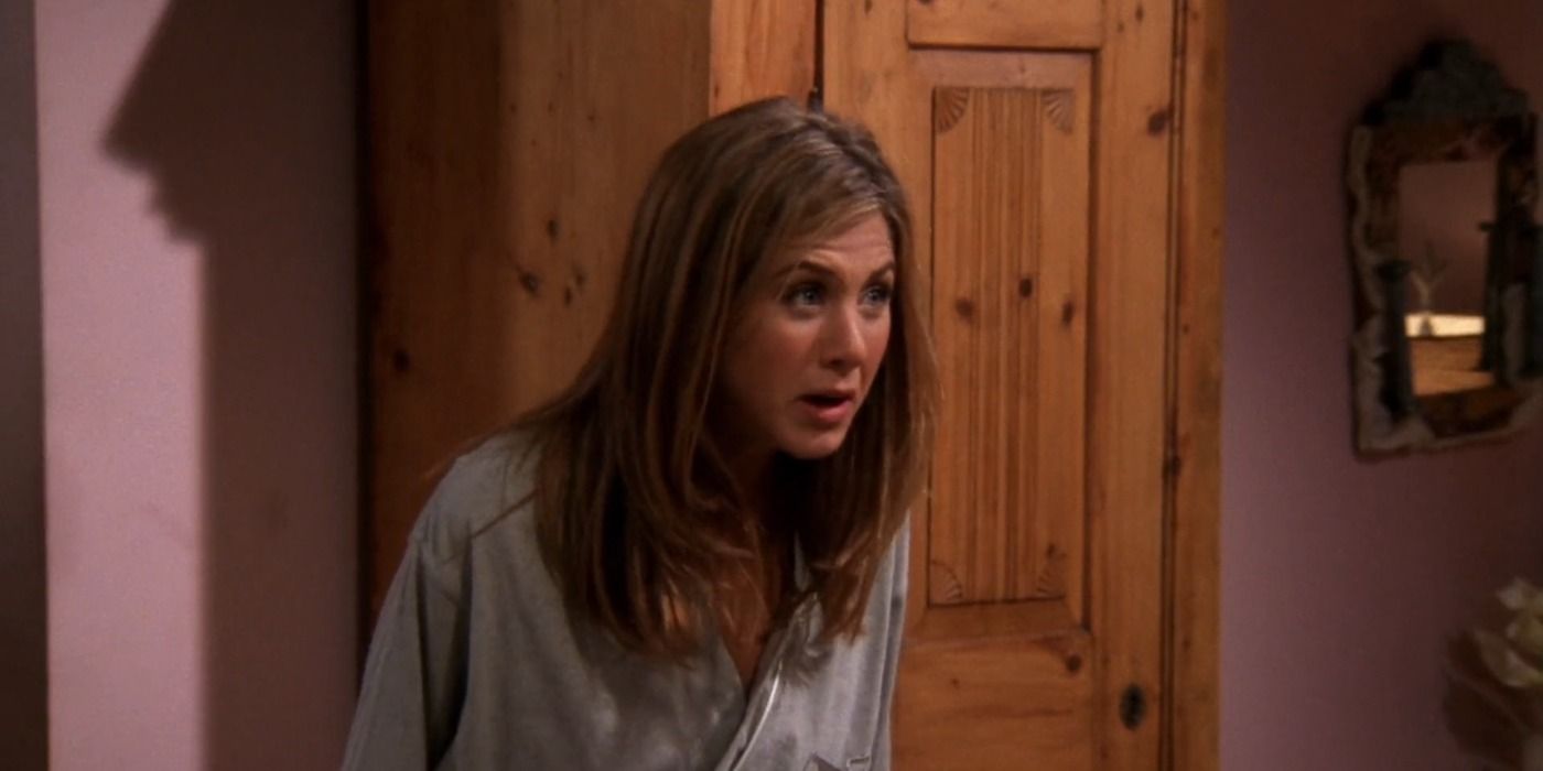 Rachel Green shouts at Ross in her bedroom in Friends