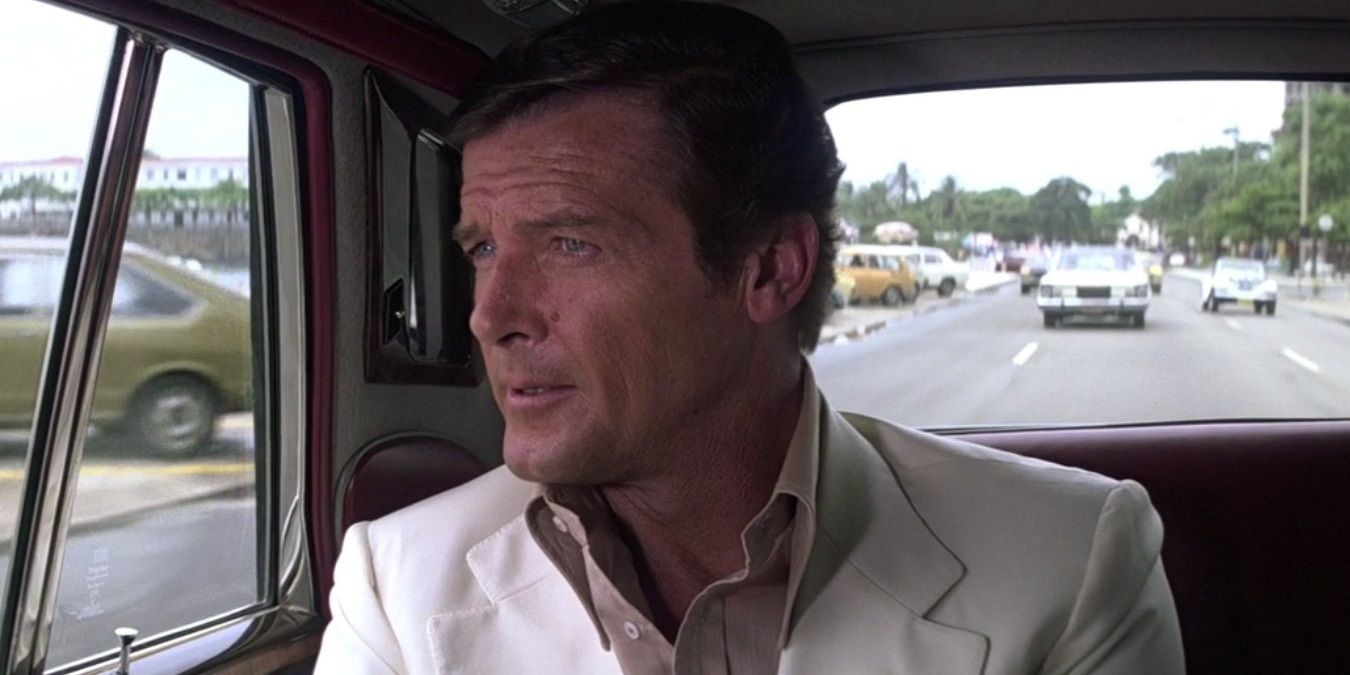 Roger Moore as James Bond arrives in Rio in Moonraker