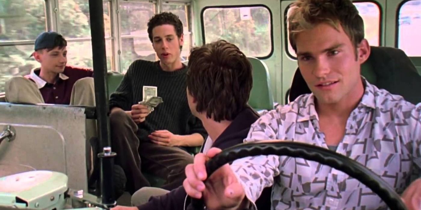 Seann William Scott drives a bus in road trip