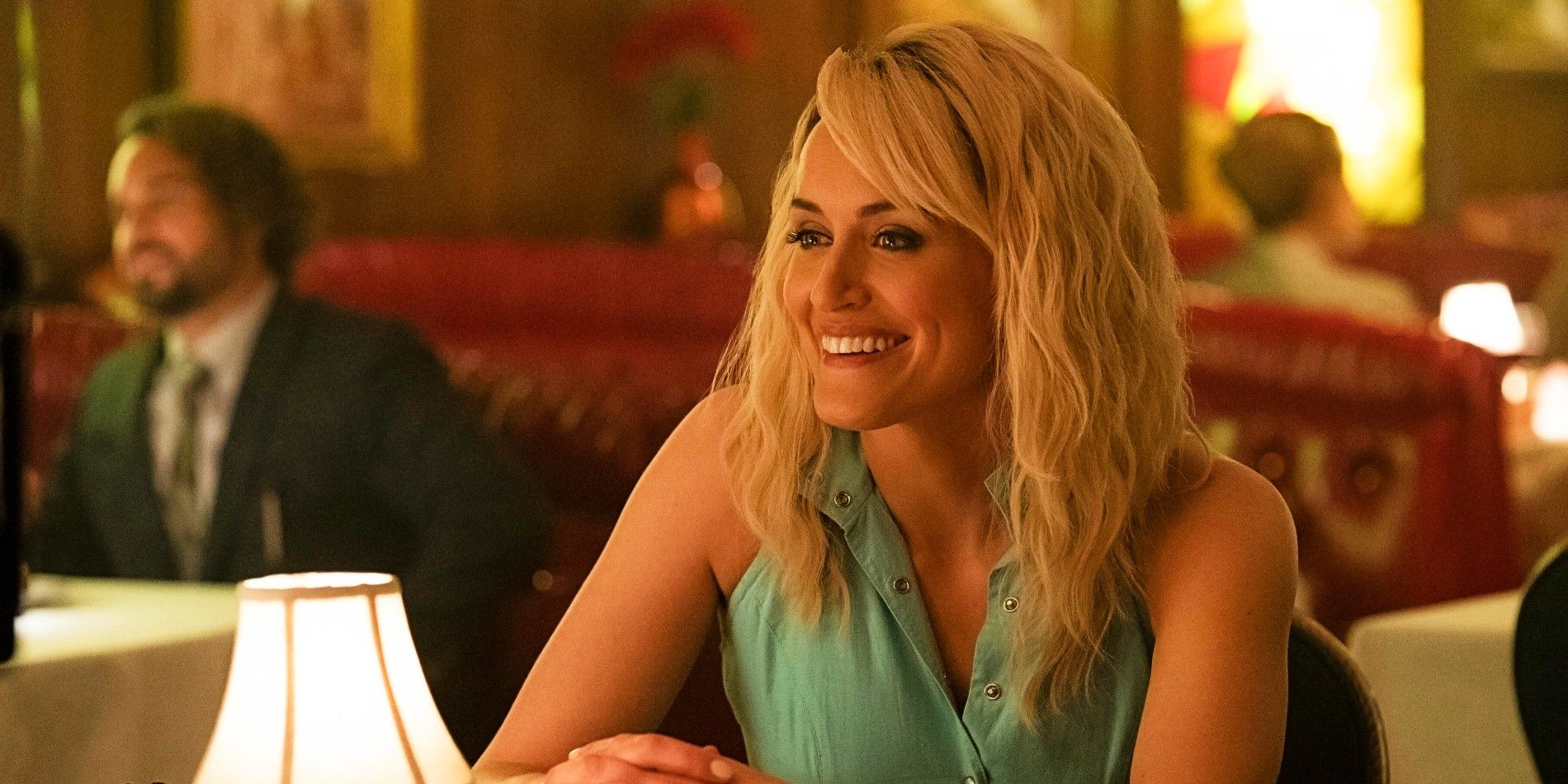 Taylor Schilling as Erica in Pam and Tommy