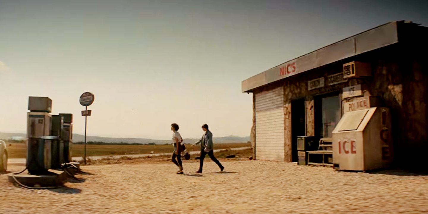 Texas Chainsaw Massacre 2022-Gas Station-Last Stop