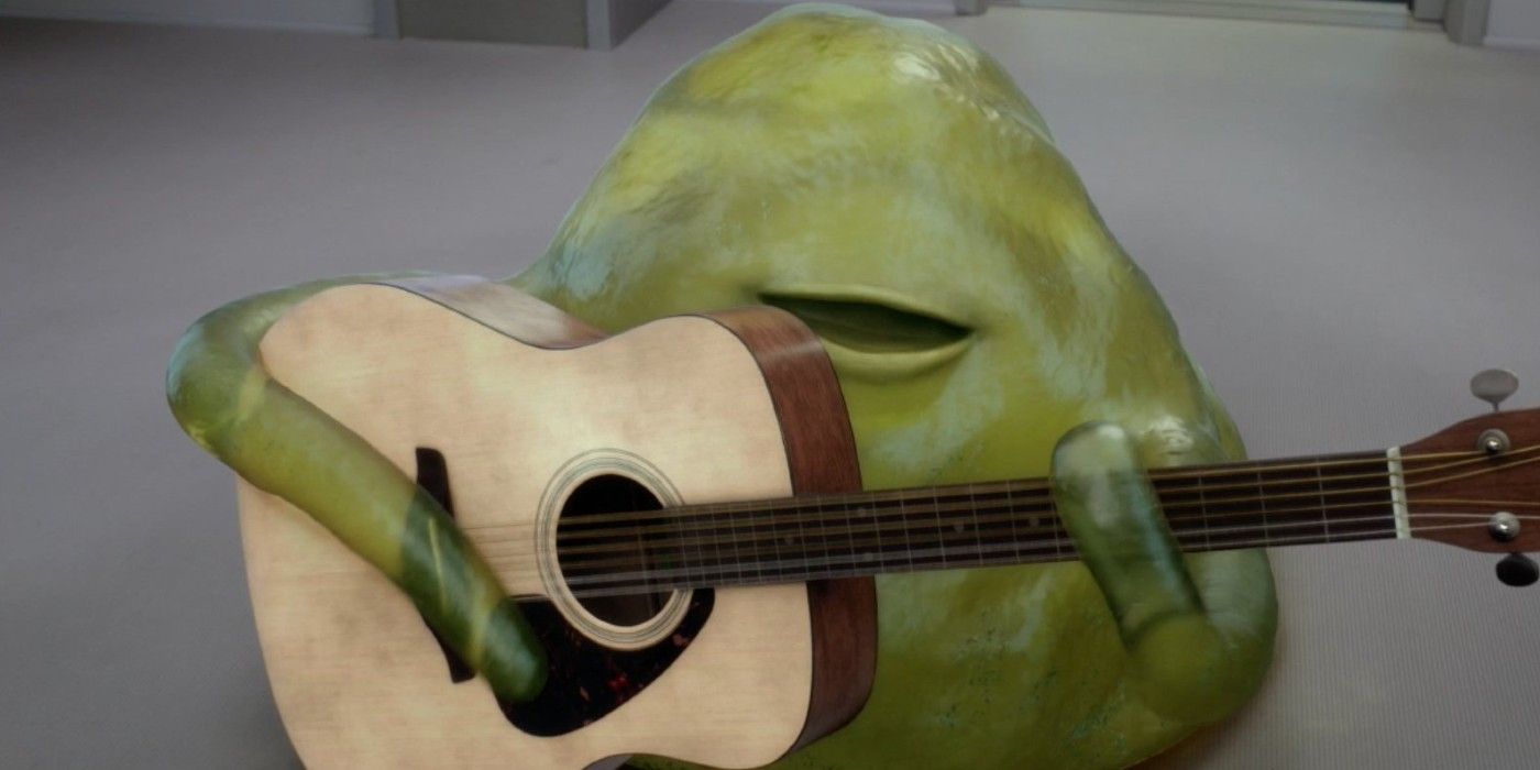 Lieutenant Yaphit with his guitar on The Orville