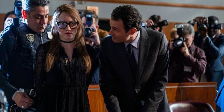 Todd-and-Anna-in-court-in-Inventing-Anna.jpg (740×370)