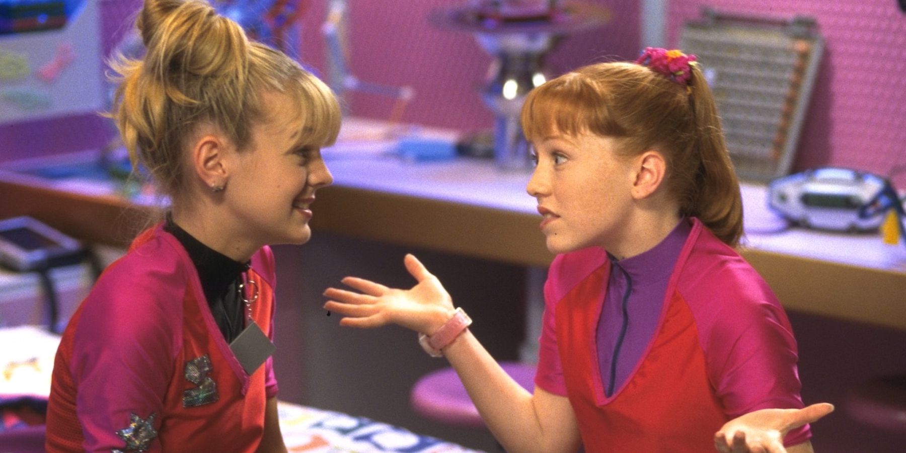 A still from the 1999 Disney Channel movie Zenon Girl of the 21st Century.
