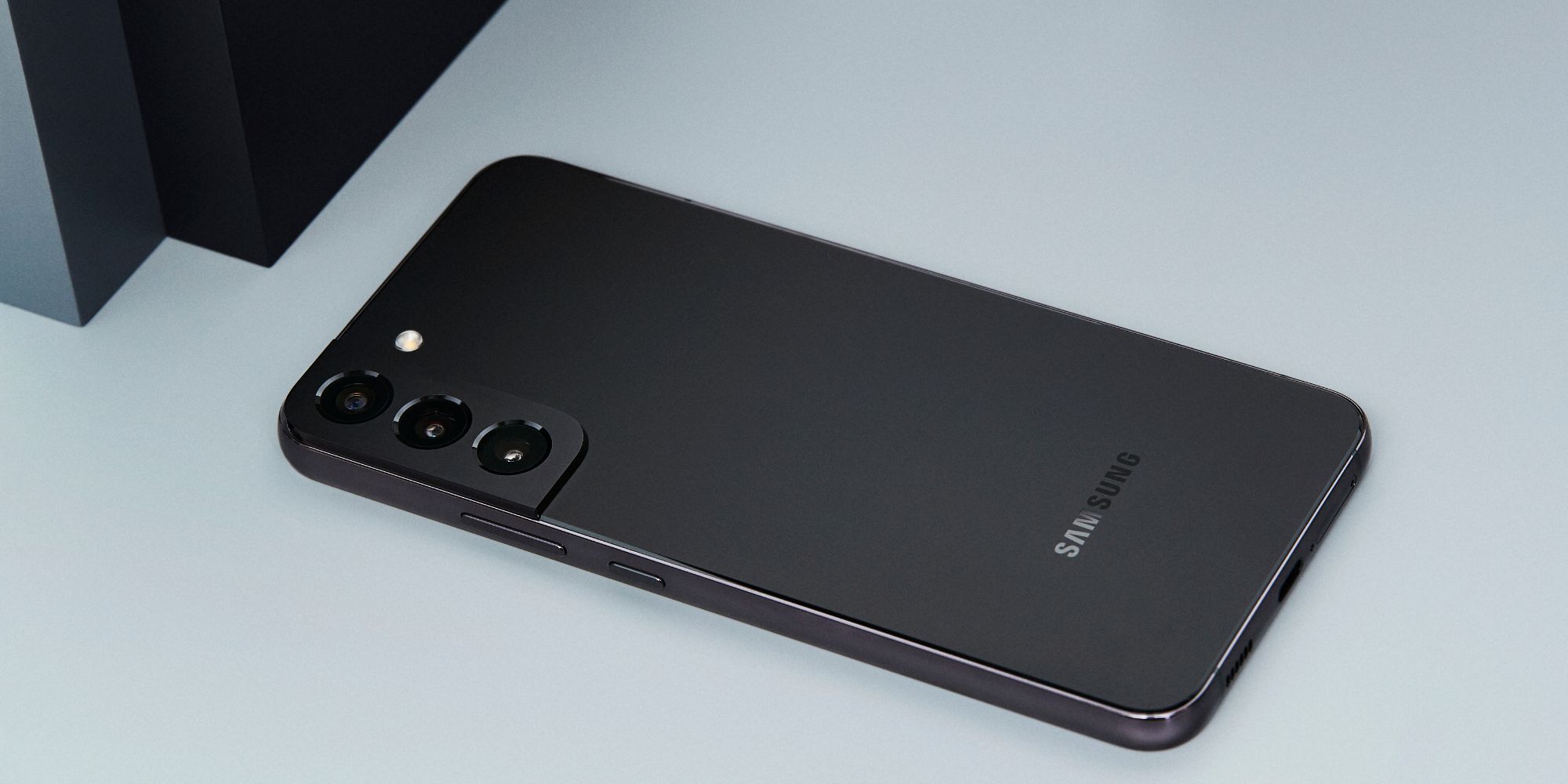 Samsung Galaxy S22+ en noir