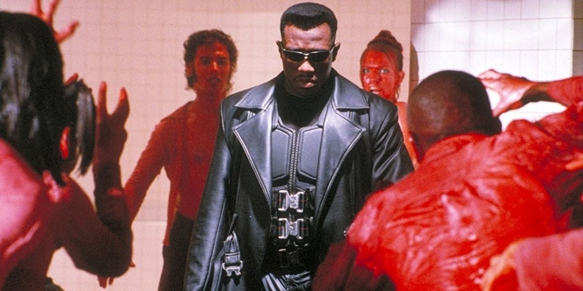 Blade surrounded by vampires in Blade.
