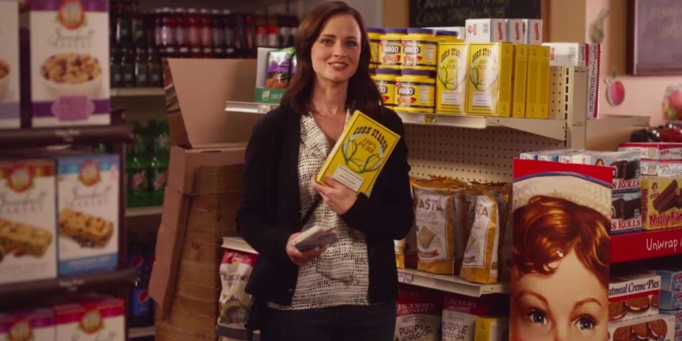 Rory holding cornstarch at Doose's Market in Gilmore Girls: A Year In The Life
