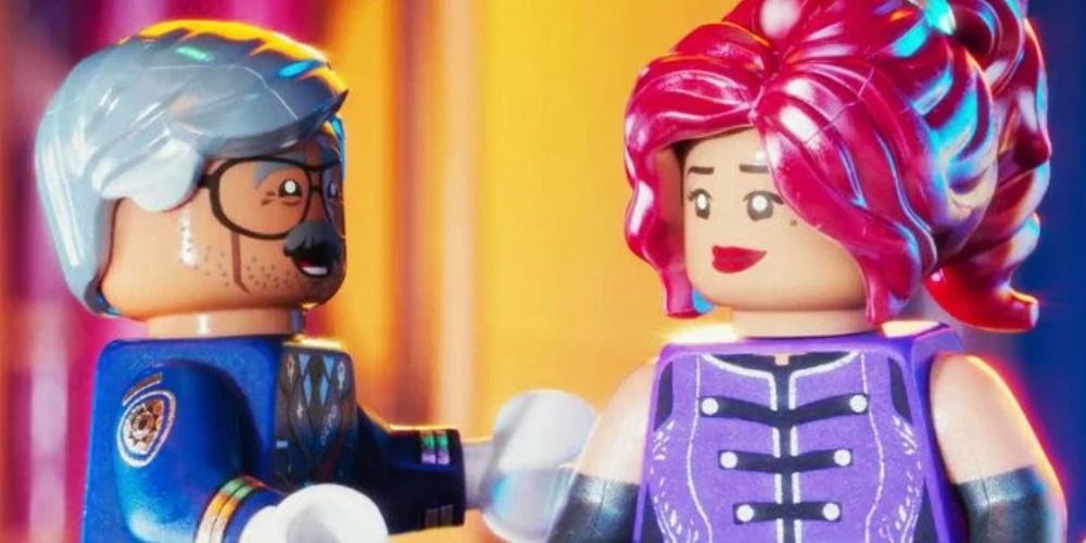 Gordon congratulates Barbara in The LEGO Batman Movie
