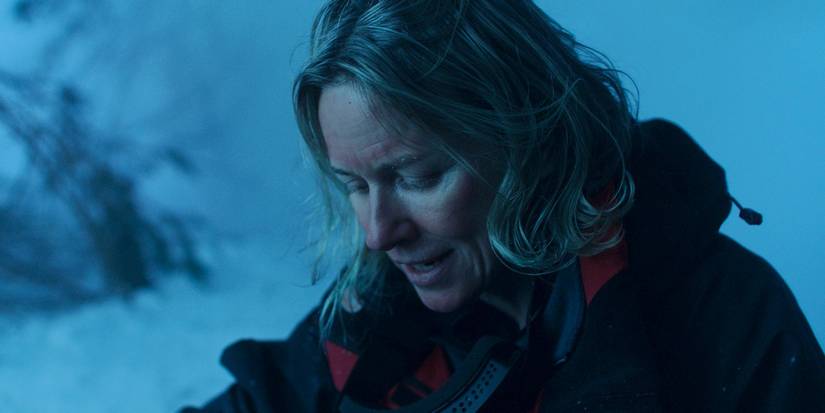 Naomi Watts looking down as Pam in Infinite Storm