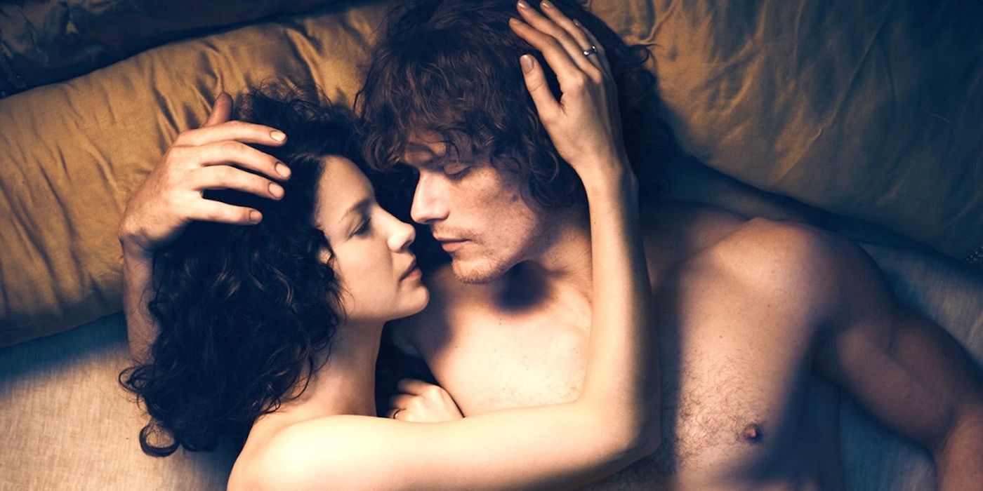 Claire and Jamie in bed on Outlander