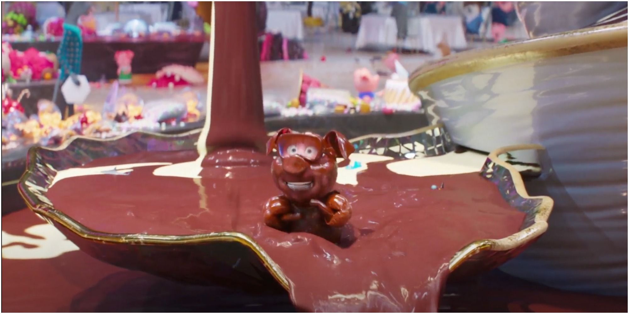Pig plays in chocolate in Sing 2