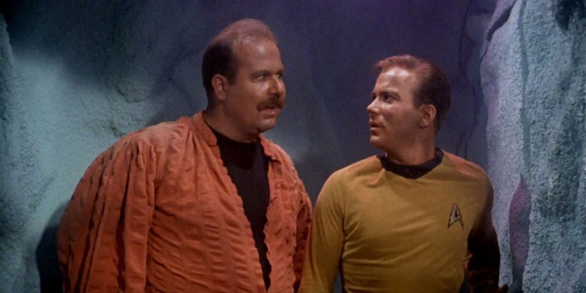 Kirk and Harry Mudd face off in I,Mudd