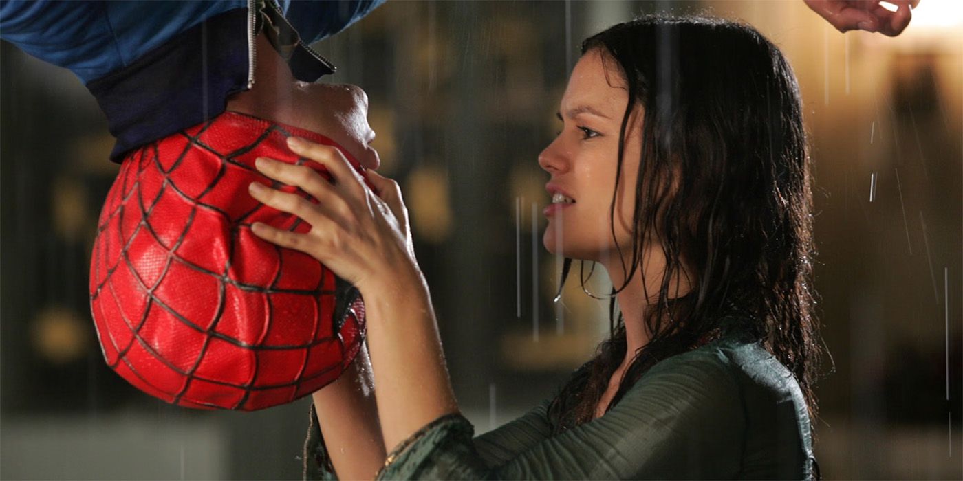 The OC's Rachel Bilson Recalls Seth & Summer's Awkward Spider-Man Kiss