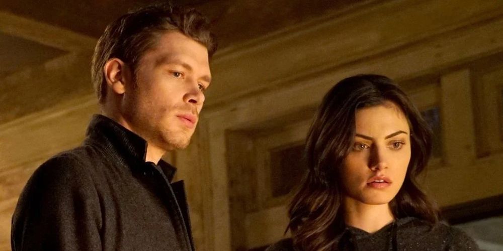 Klaus and Hayley stand together in The Originals