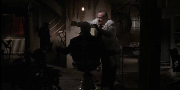 The-surgeon-takes-off-the-Jokers-bandages-in-Batman-1989.jpg (740×370)