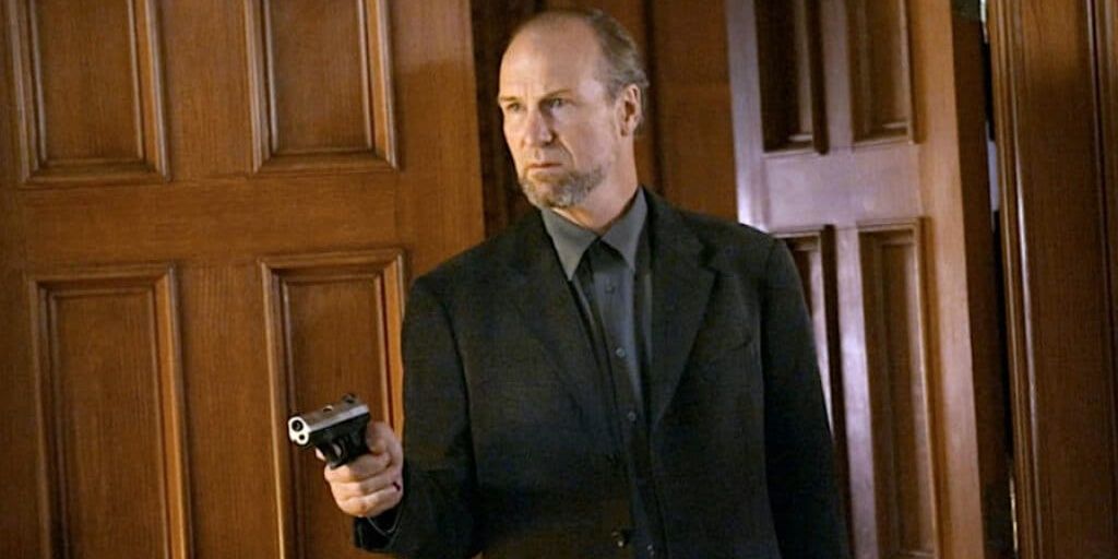 William Hurt aims a gun in A History Of Violence Cropped