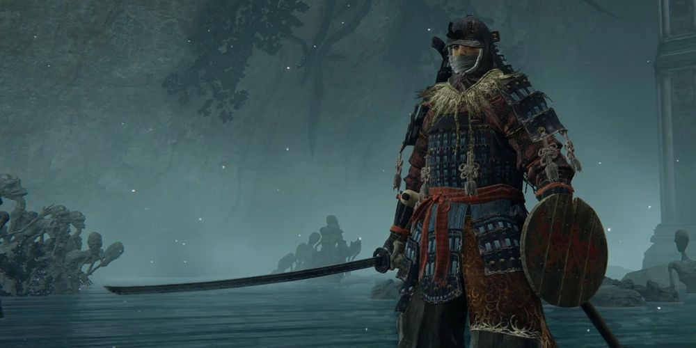 Samurai holds a sword and shield in Elden Ring