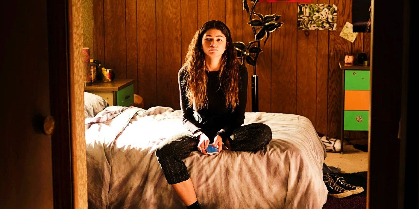 Rue sits on her bed in Euphoria.
